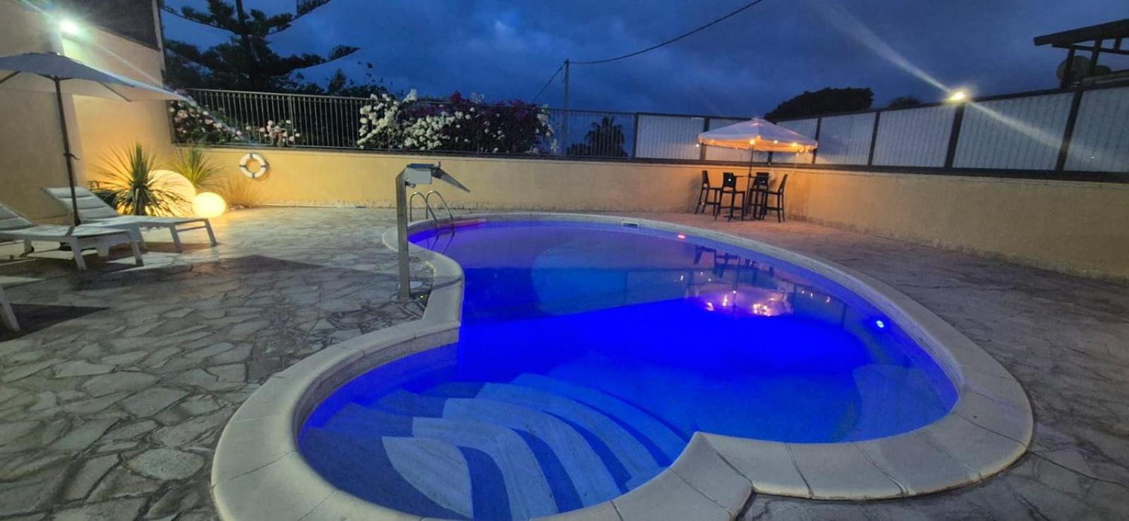 Holidays Alba CTA Exterior foto